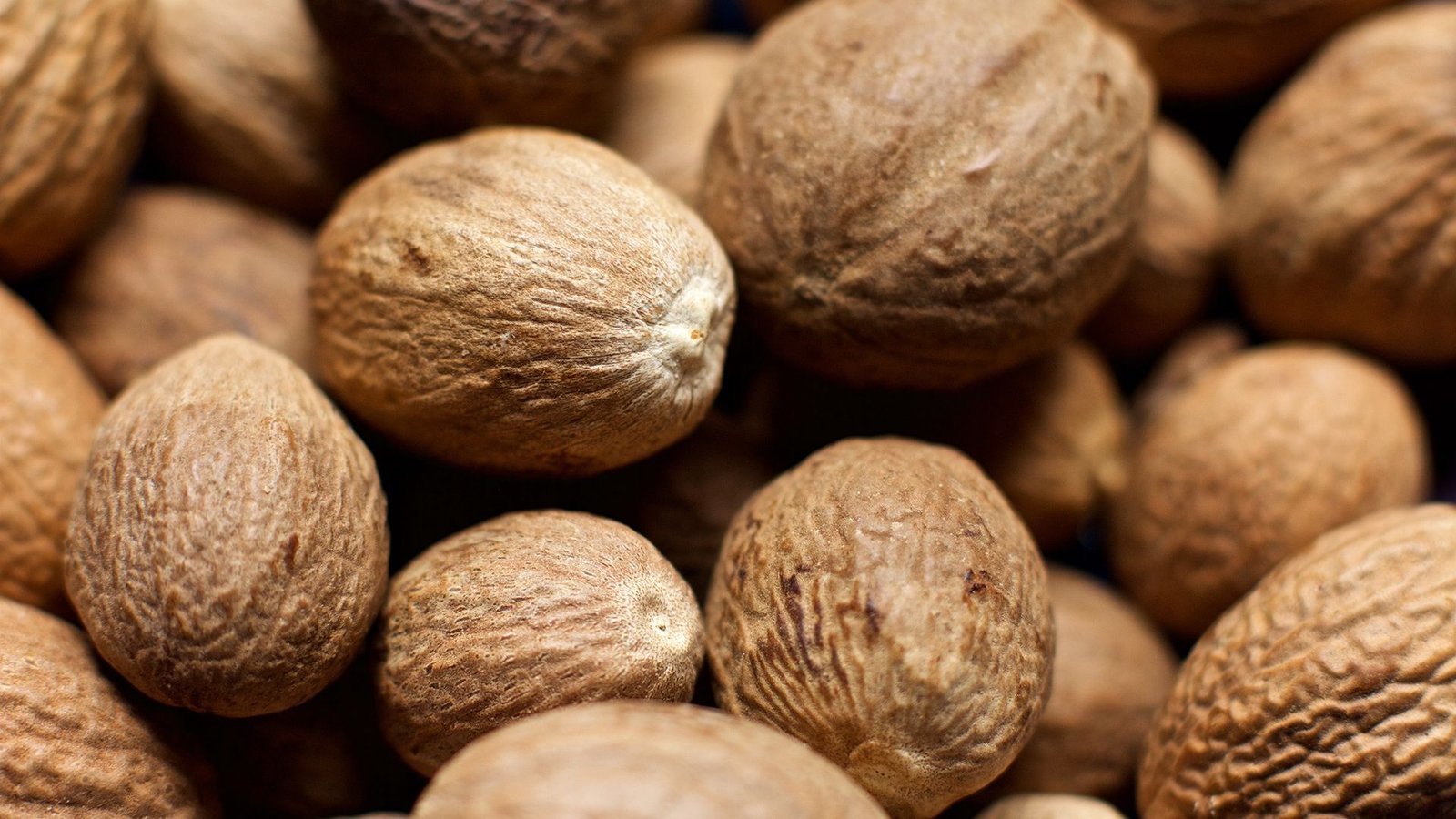 Nutmeg (Jaiphal) & Mace